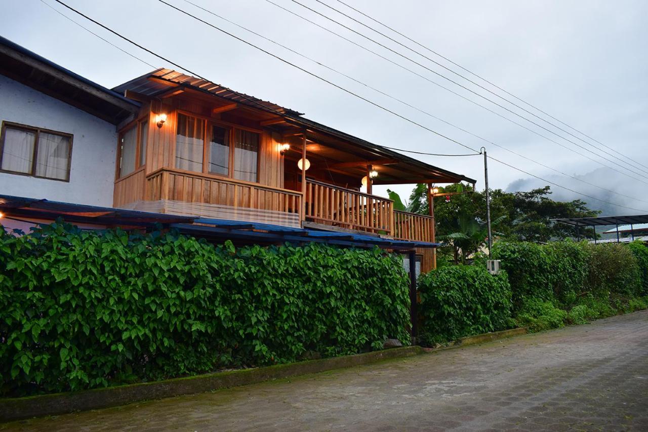 Hostal Los Farolitos Mindo Bagian luar foto