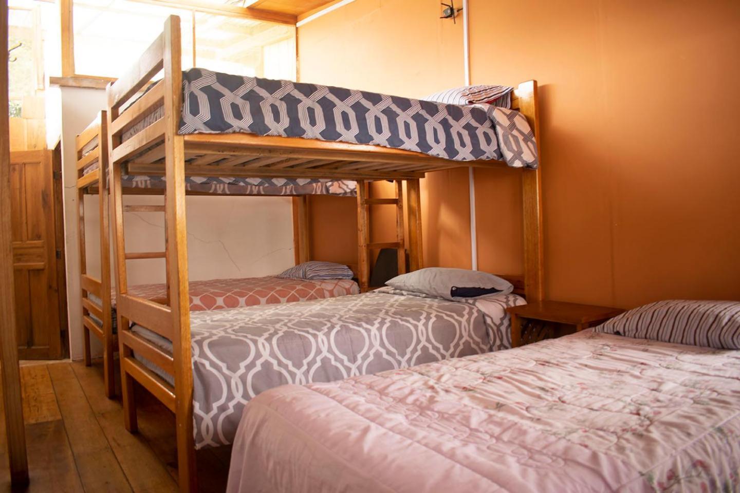 Hostal Los Farolitos Mindo Bagian luar foto
